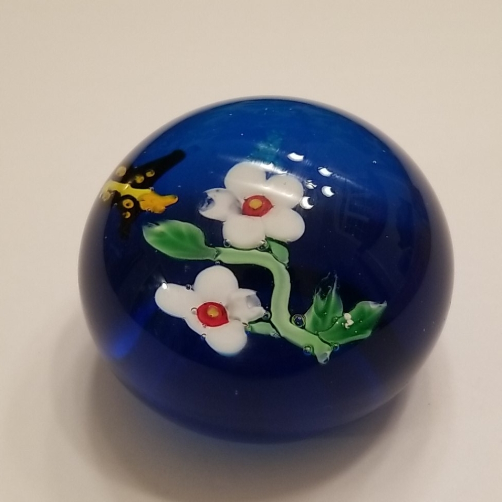Chinese Art Glass Paperweight Flowers